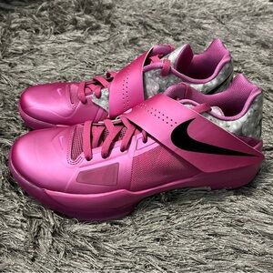 Nike KD 4 Aunt Pearl | Size 8.5 Mens | Pink | HF9098-600